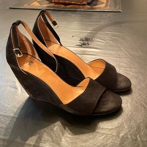 Black velvet heel open toe wedge
